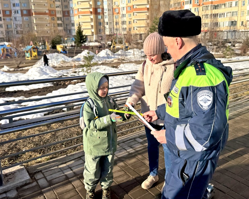 В городском округе Красногорск сотрудники Госавтоинспекции провели масштабный профилактический рейд, направленный на обеспечение безопасности дорожного движения среди пеших участников дорожного движения
