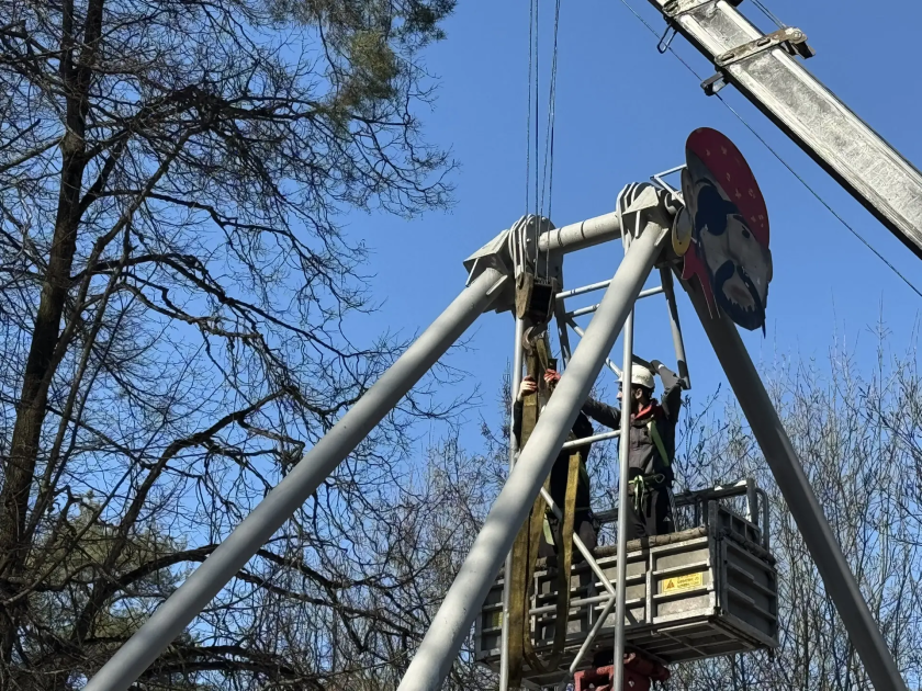 В Городском парке идёт подготовка к весенне‑летнему сезону: демонтируют устаревшие аттракционы и готовят площадки для новых
