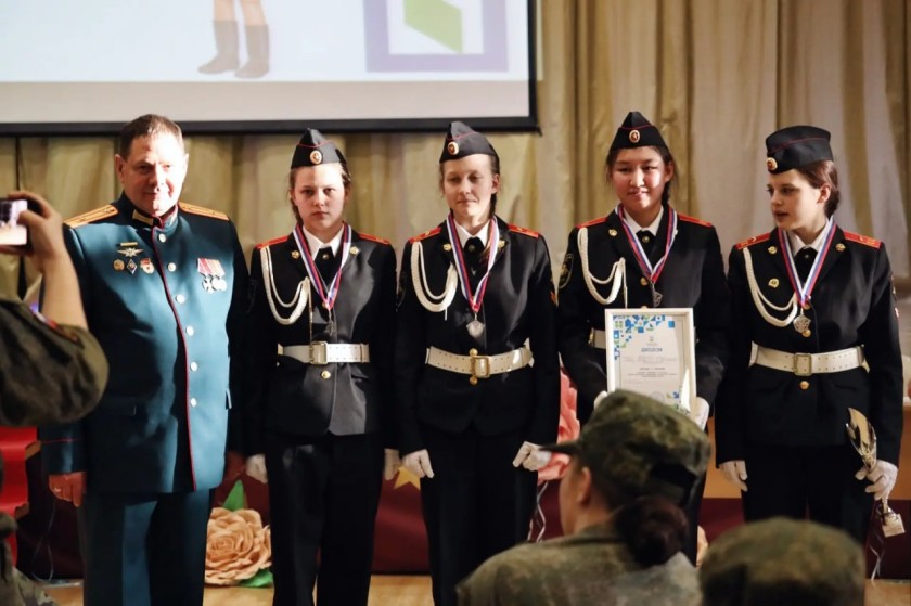 Кадеты из Красногорска стали призерами областного конкурса «Девушки в погонах»