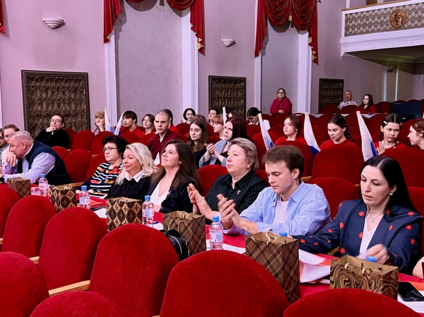 В ДК «Салют» прошел XXIII конкурс профессионального мастерства в сфере работы с детьми и молодежью