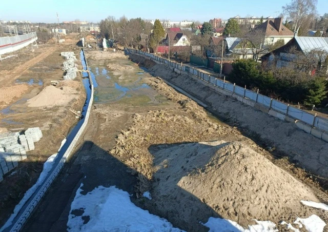 На путепроводе в Опалихе пролетное строение опустили в проектное положение