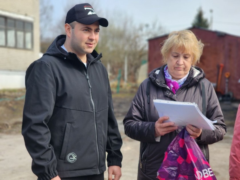 Красногорские партийцы проконтролировали ремонт крыш в Козино