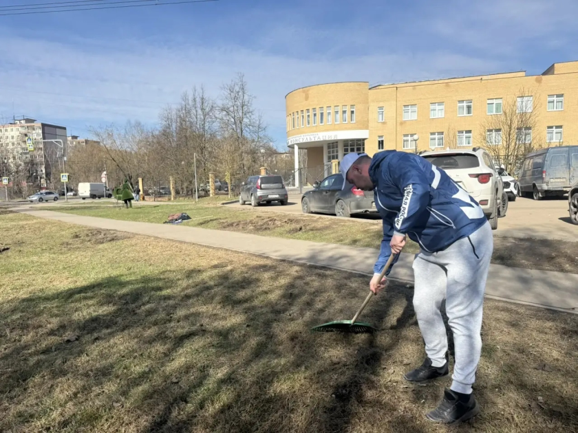 Красногорск: с метлами и краской наводим чистоту