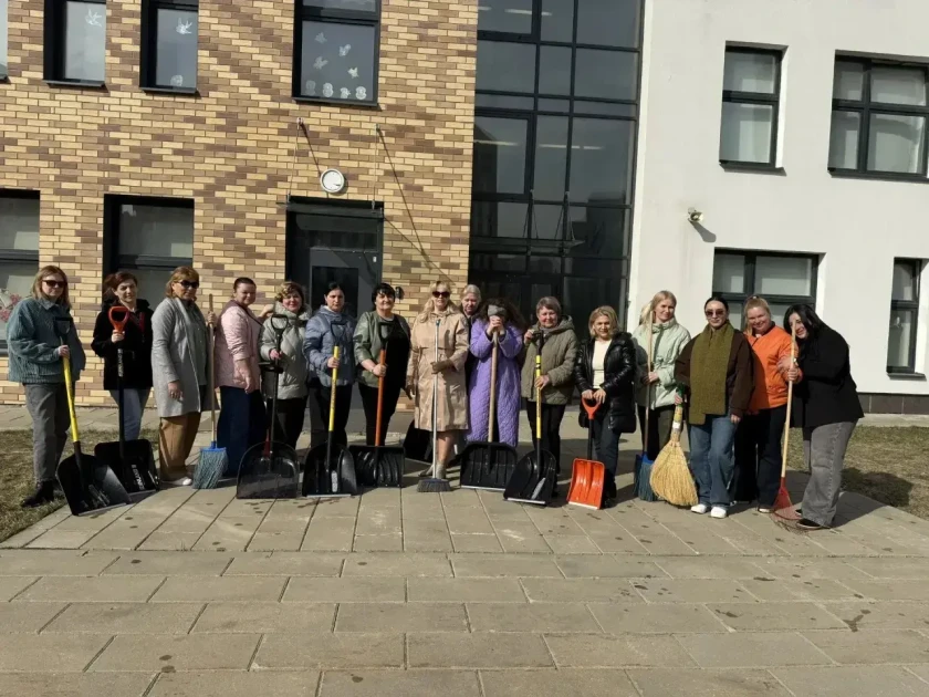 Образовательные учреждения округа присоединились к субботникам