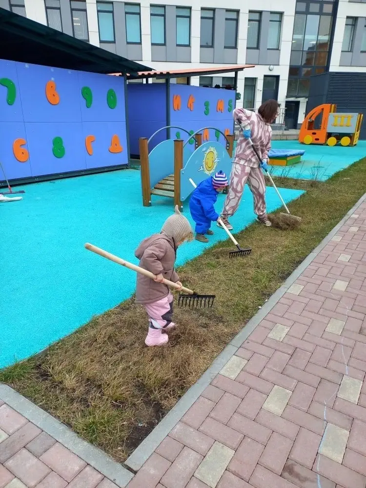 Образовательные учреждения округа присоединились к субботникам