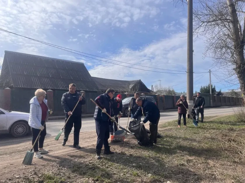 Более тысячи человек присоединились к традиционному субботнику, который стал частью большой, сплоченной работы по наведению порядка и уюта в городском округе Красногорск