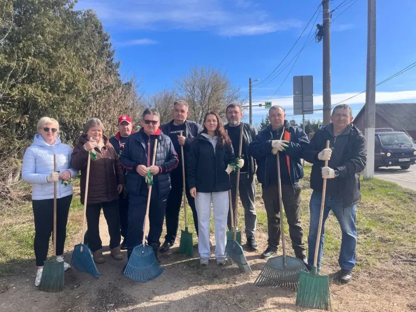 Более тысячи человек присоединились к традиционному субботнику, который стал частью большой, сплоченной работы по наведению порядка и уюта в городском округе Красногорск