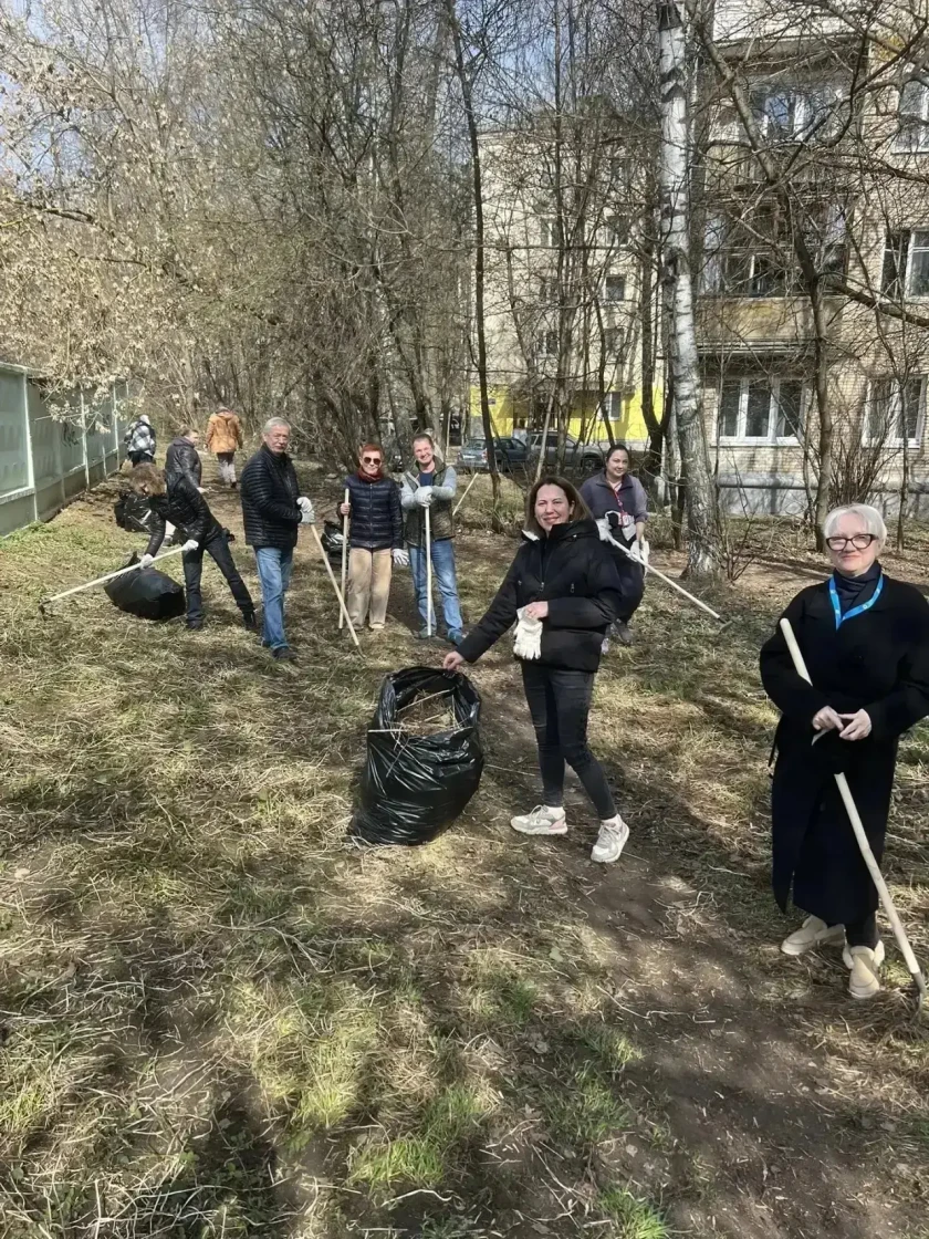 Сотрудники «Красногорской теплосети» приняли участие в месячнике чистоты