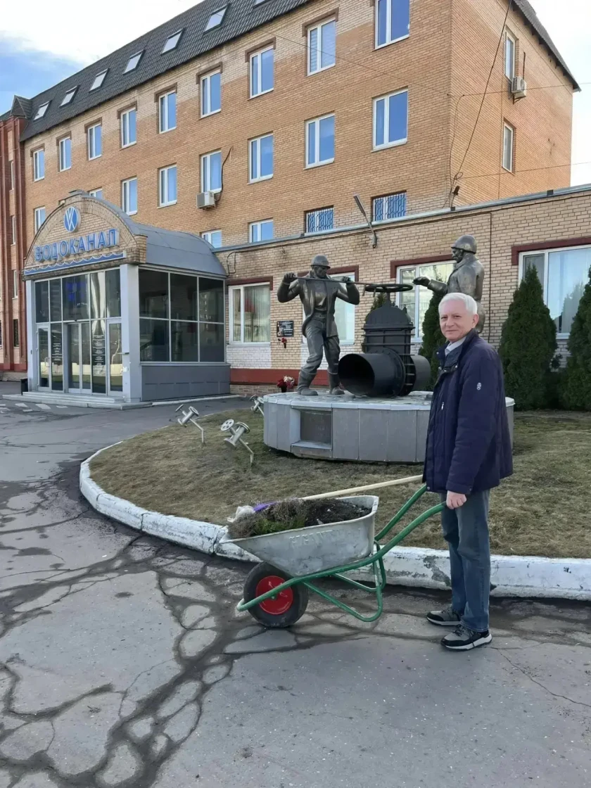 Сотрудники АО «Водоканал» присоединились к месячнику благоустройства