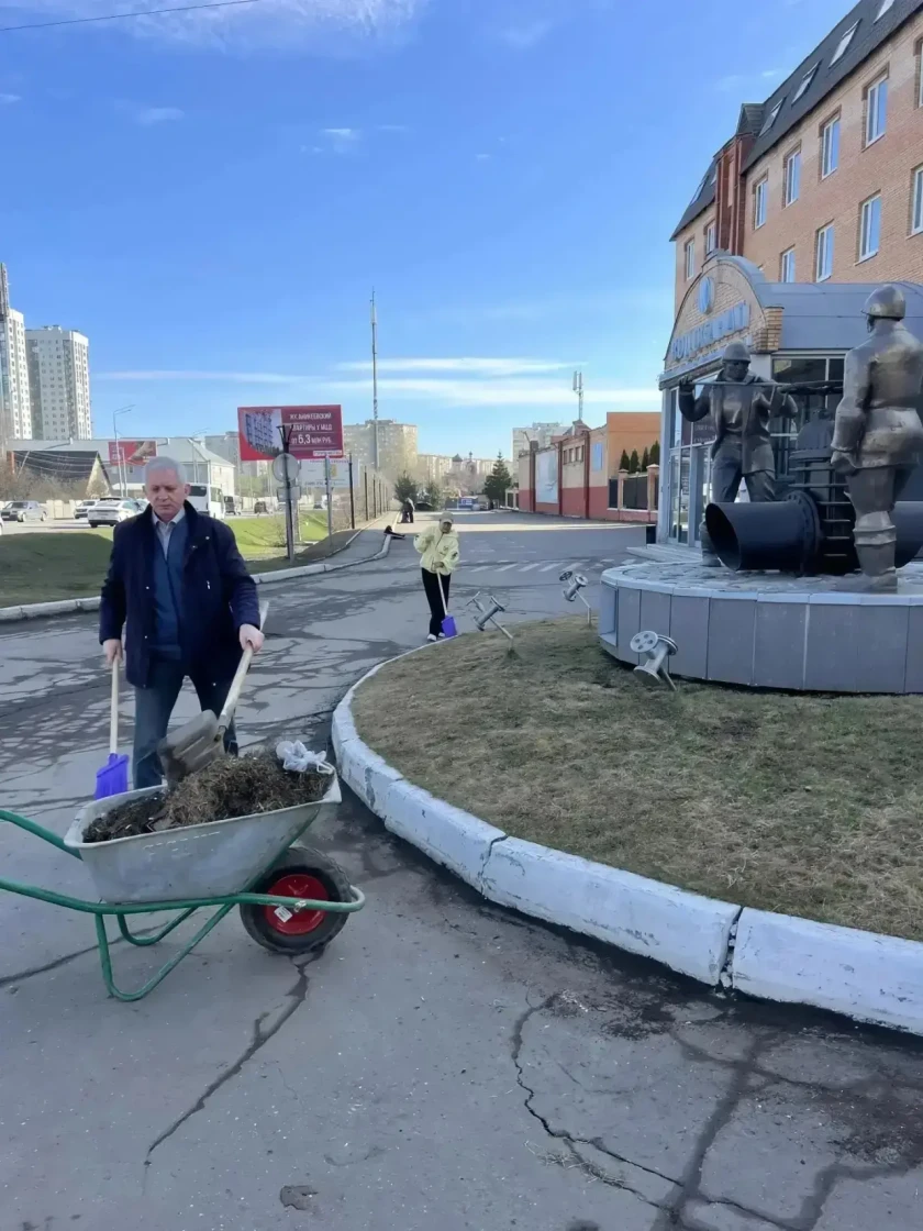 Сотрудники АО «Водоканал» присоединились к месячнику благоустройства