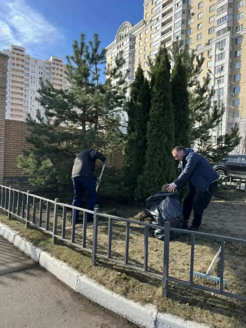 Сотрудники АО «Водоканал» присоединились к месячнику благоустройства
