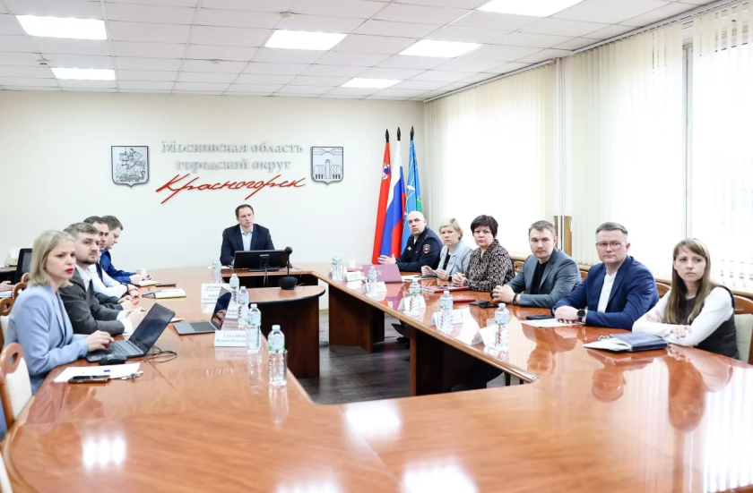 Дмитрий Волков принял участие в совещании Губернатора по вопросам благоустройства и содержания дорог