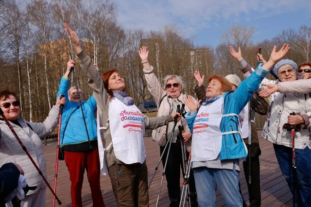 Красногорские участники программы «Активное долголетие» приняли участие во Всероссийской акции «10 тысяч шагов к жизни»