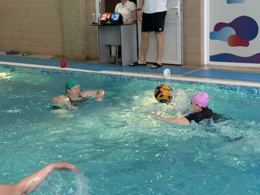 Красногорские участницы проекта «Активное долголетие» стали победительницами областного турнира по женскому мини-водному поло