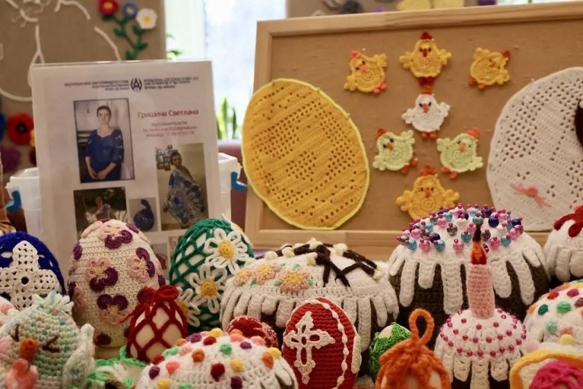 В Красногорске в культурном центре «Архангельское» прошёл мастер‑класс «Пасхальный цыплёнок»