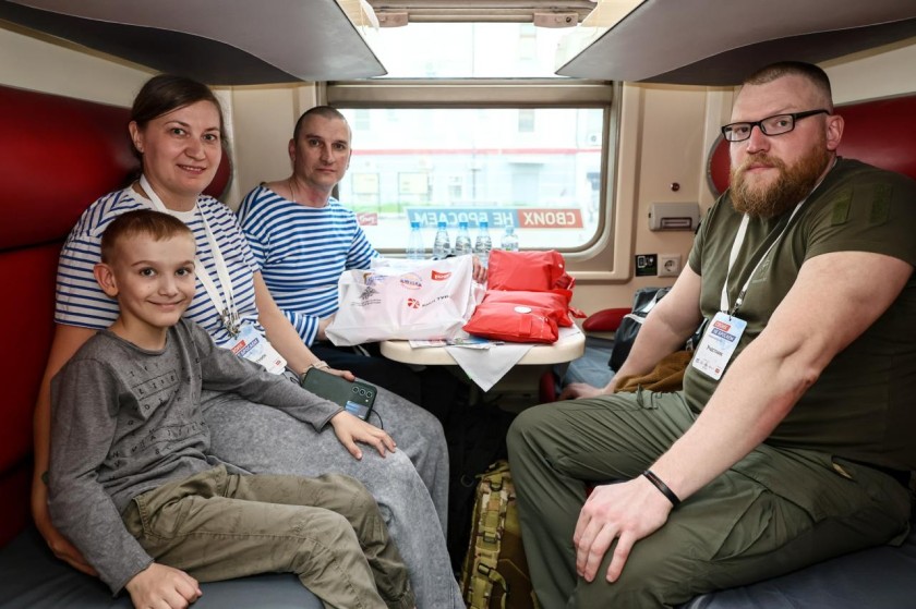 Стартовал юбилейный, пятый сезон совместного социально-патриотического проекта Государственного фонда «Защитники Отечества» и Российских железных дорог «Своих не бросаем!»