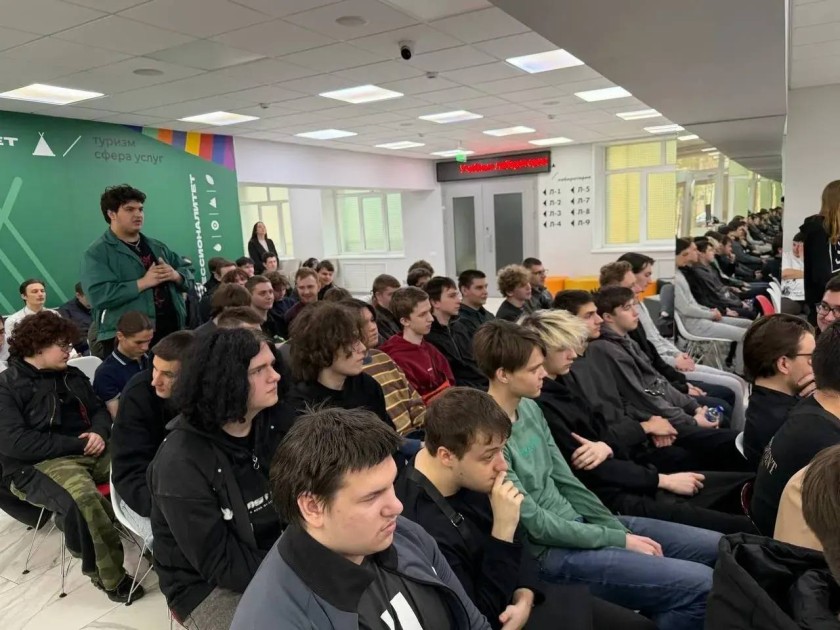 В филиале Красногорского колледжа провели Урок Мужества