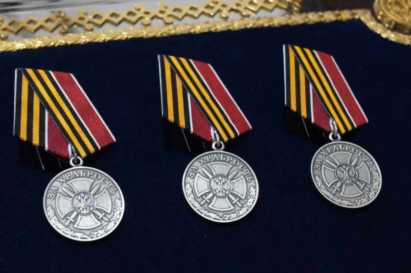 Андрей Воробьев вручил госнаграды добровольцам подразделения БАРС