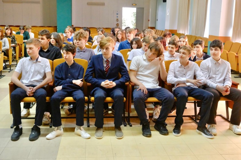 Учащимся школы №18 напомнили о важности соблюдения правил безопасного поведения на железной дороге