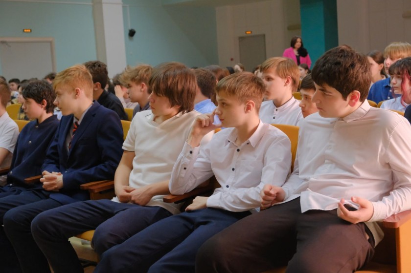 Учащимся школы №18 напомнили о важности соблюдения правил безопасного поведения на железной дороге