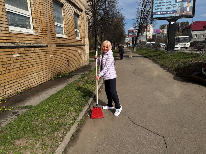 В поликлинике имени Л.Ф. Смуровой прошел весенний субботник