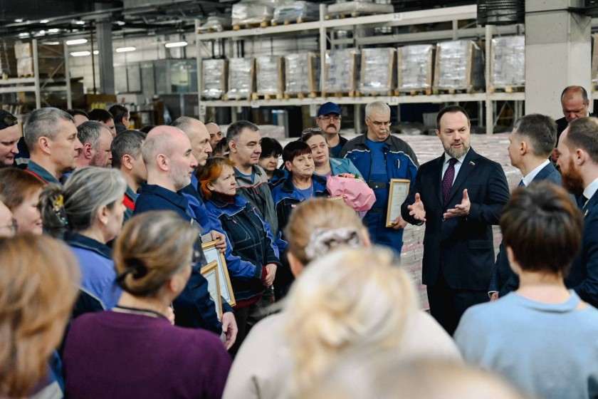 Сергей Колунов поздравил коллектив «Первого полиграфического комбината» с Днём российской полиграфии