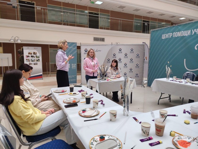 В Красногорске прошел творческий мастер-класс для близких бойцов СВО