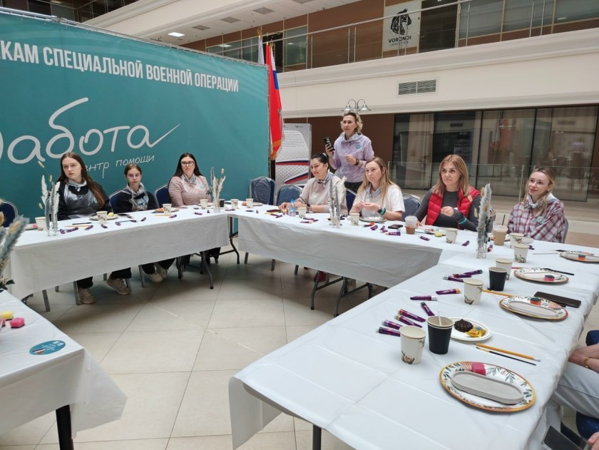 В Красногорске прошел творческий мастер-класс для близких бойцов СВО
