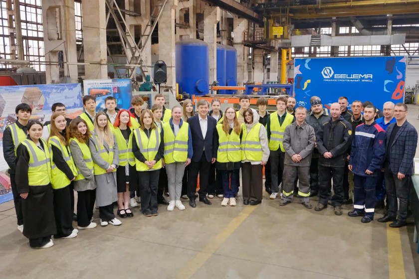 На базе машиностроительного завода «Бецема» прошел конкурс «Лучший по профессии» среди сварщиков