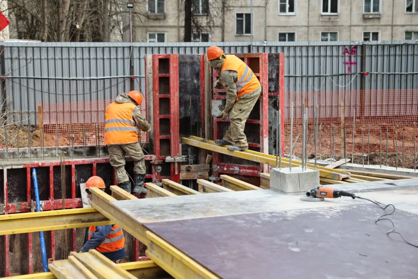 Дмитрий Волков рассказал о ходе реконструкции гимназии №7 в Красногорске