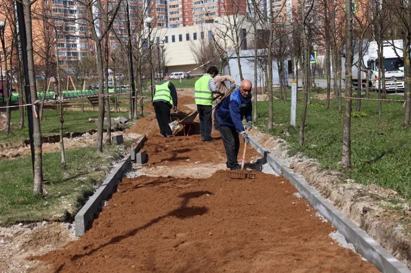 На улице Успенской в Красногорске стартовали работы по обустройству новой пешеходной зоны