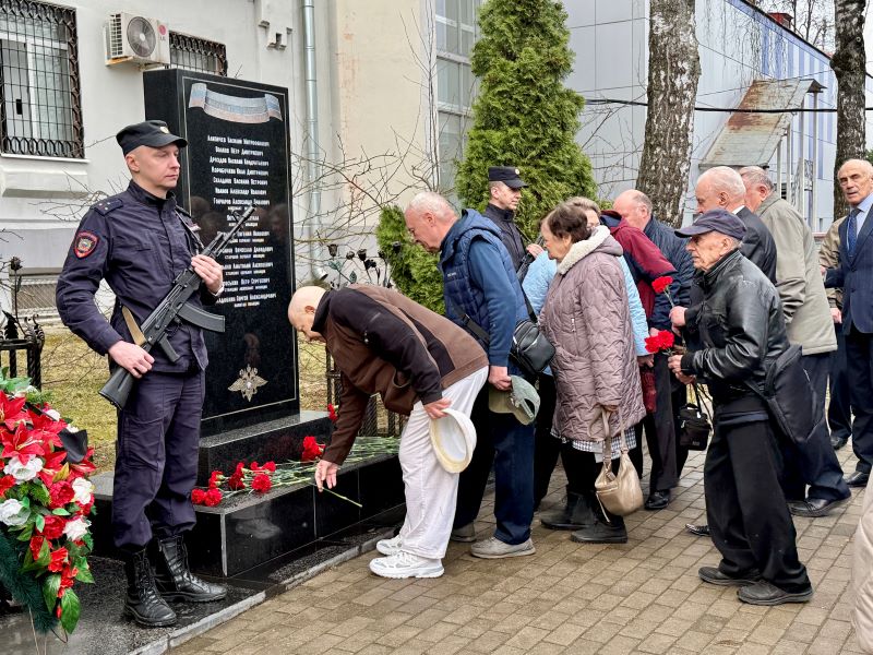 В Красногорске сотрудники полиции поздравили бывших коллег с Днем ветерана органов внутренних дел