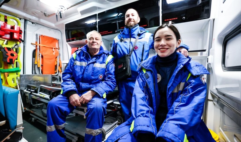 Дмитрий Волков поздравил работников скорой медицинской помощи с профессиональным праздником