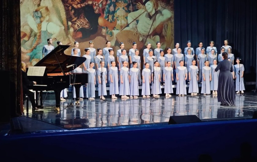 В Красногорске прошел отчетный концерт Детской музыкальной хоровой школы «Алые паруса»