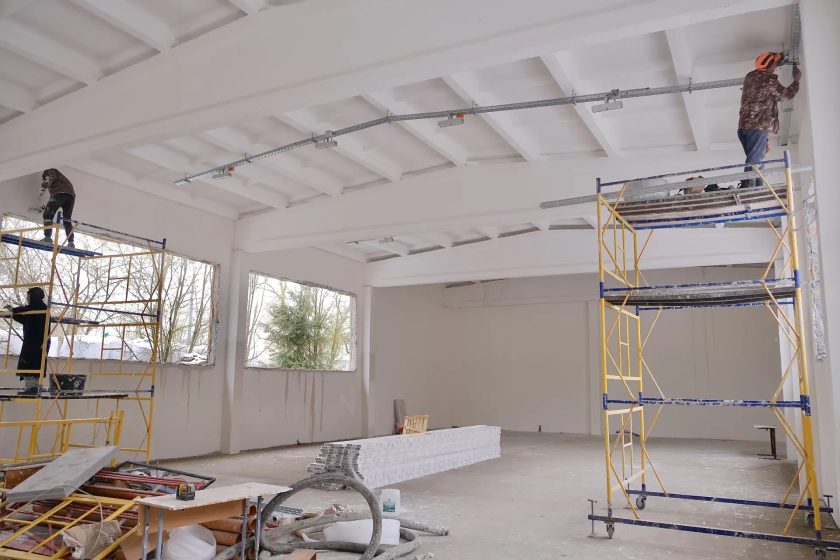 В Красногорске продолжается капитальный ремонт здания гимназии №2 на улице Кирова