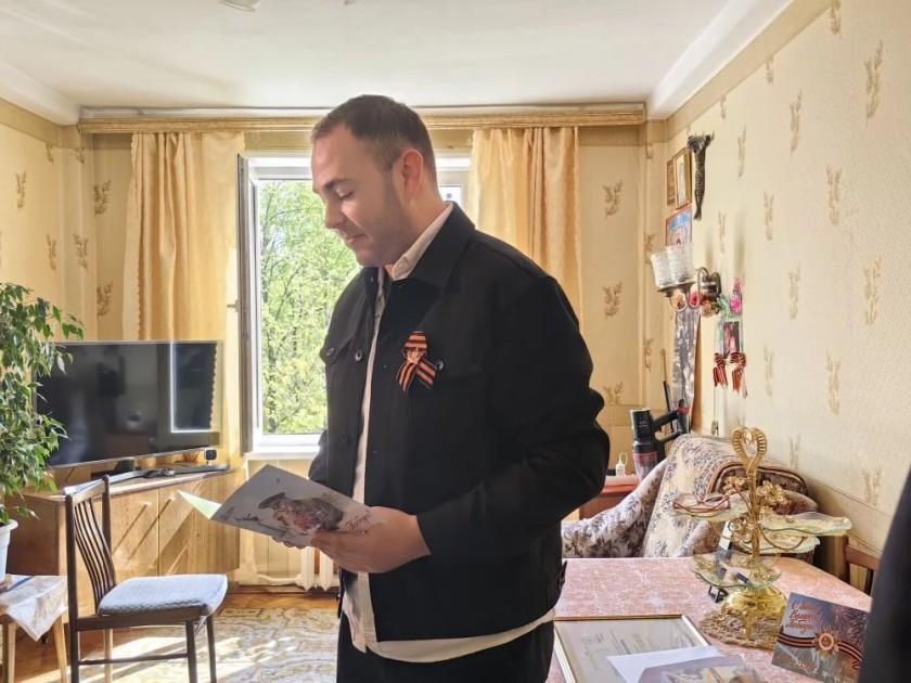 Красногорский Совет депутатов поздравил труженицу тыла Екатерину Ивановну Залукаеву с предстоящим Днем Победы