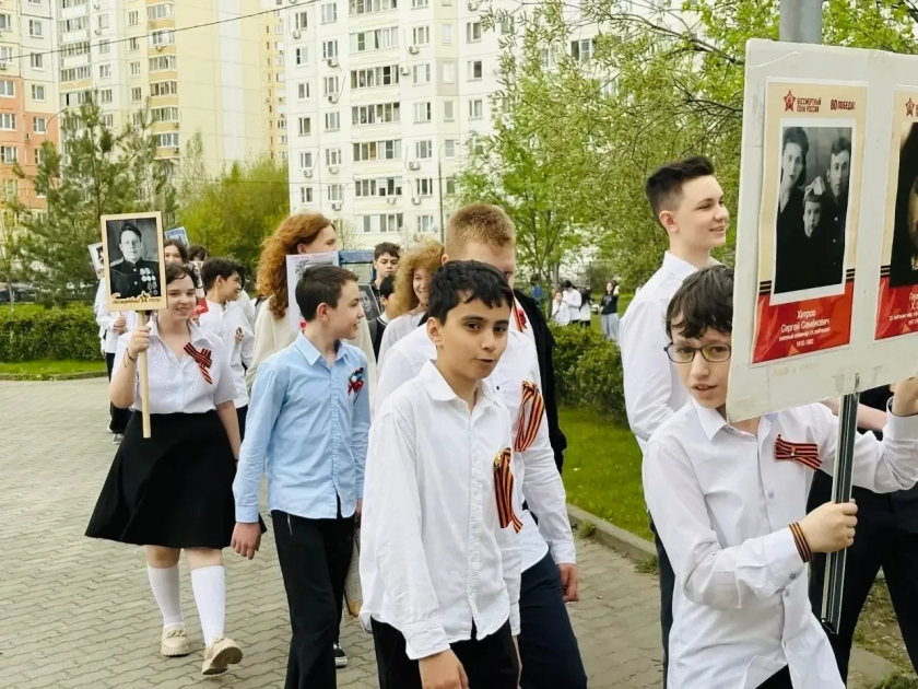 Патриотическую акцию «Бессмертный полк: герои рядом с нами» провели в школах Красногорска