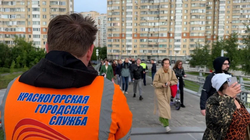 В городском округе Красногорск, сотрудники Госавтоинспекции совместно с общественниками продолжают проводить  профилактические рейды «Безопасная мобильность», направленный на обеспечение безопасности дорожного движения среди пеших участников дорожного дви