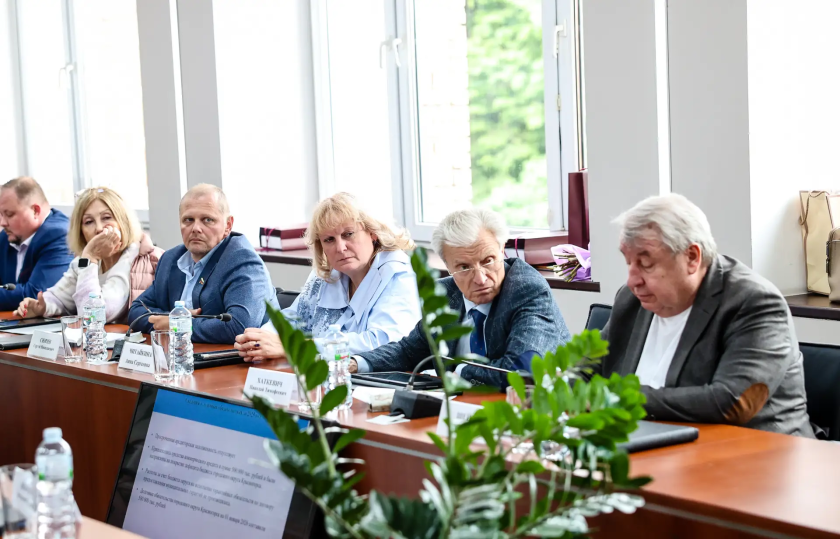 Ключевые вопросы экономической и финансовой деятельности округа обсудили на очередным заседании Совета депутатов в Красногорске