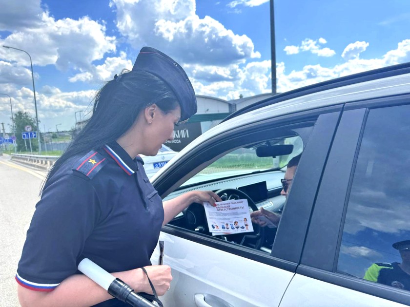 Автоинспекторы проконтролировали безопасность юных пассажиров