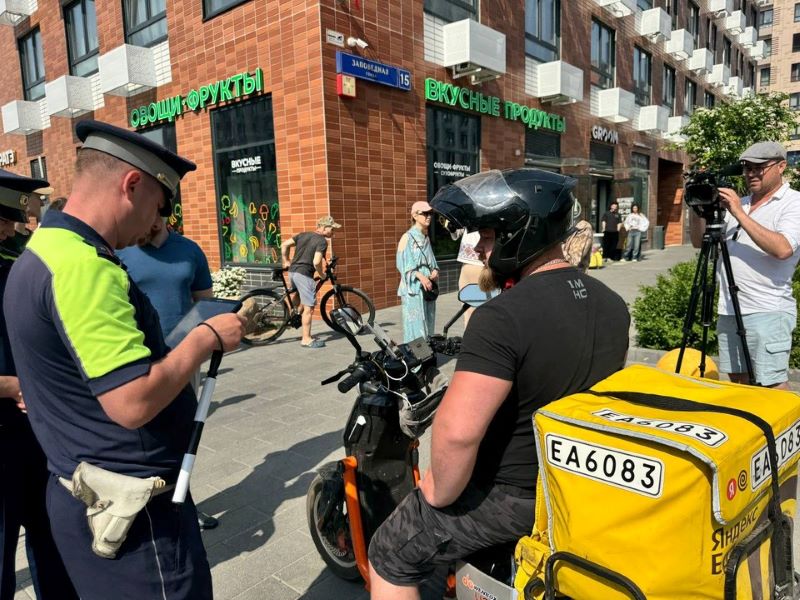 Госавтоинспекторы в Красногорске провели рейд на территории округа
