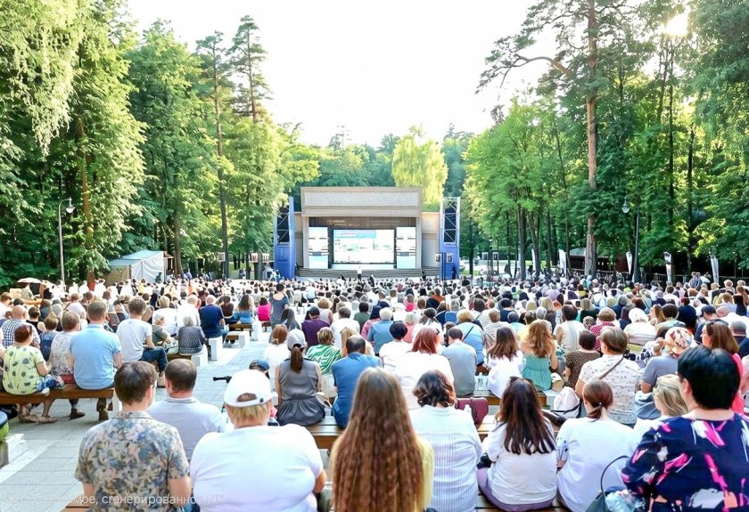 Дмитрий Волков выступил с отчетом перед жителями в «Зеленом театре» Городского парка Красногорска