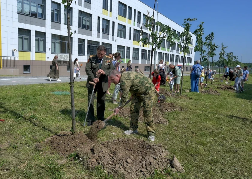 Аллею славы в честь Героев СВО открыли в образовательном центре Красногорска