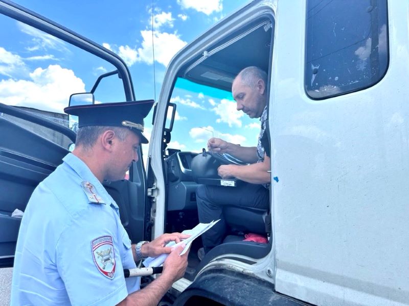 Госавтоинспекторы в Красногорске провели оперативно-профилактическое мероприятие «Грузовик»