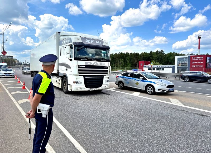 Госавтоинспекторы в Красногорске провели оперативно-профилактическое мероприятие «Грузовик»