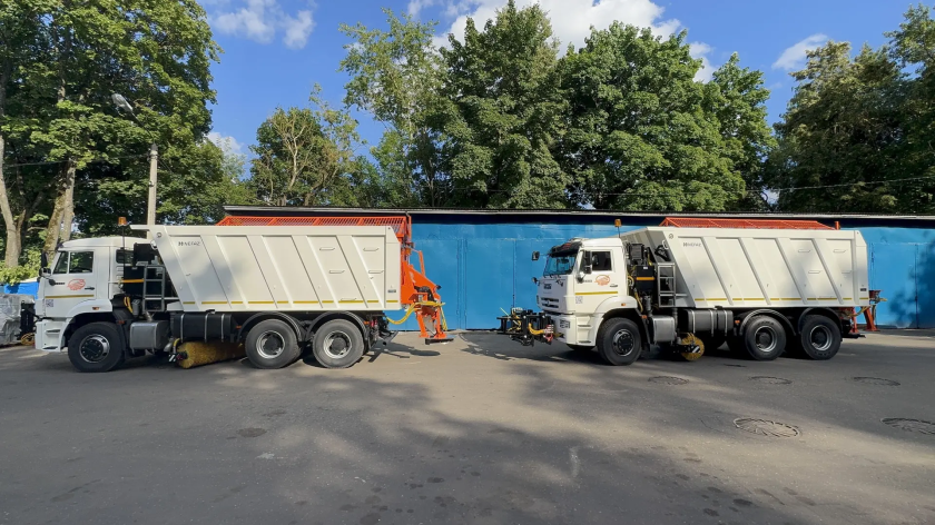 «КамАЗ»-трансформер: в КГС поступила новая машина для уборки и благоустройства