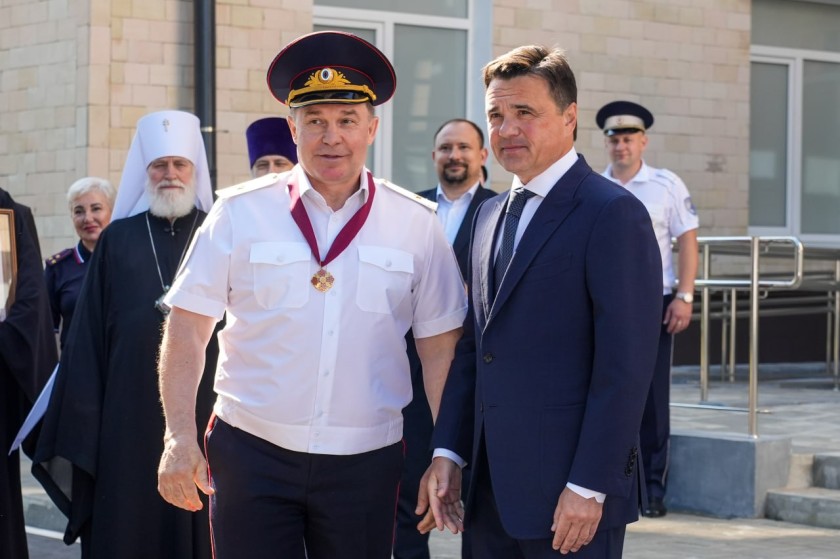 Андрей Воробьев поздравил сотрудников Госавтоинспекции с 90-летием и посетил новое здание подразделения в Красногорске