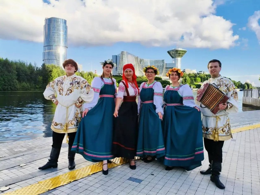 На набережной в Павшинской пойме прошел «Летний вечер у реки»