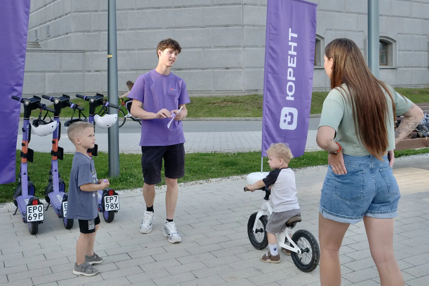Безопасность на колесах: в Красногорске более 100 человек освоили правила езды на самокатах!