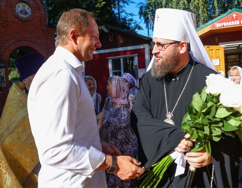 Дмитрий Волков поздравил протоиерея Константина Островского с 75-летним юбилеем